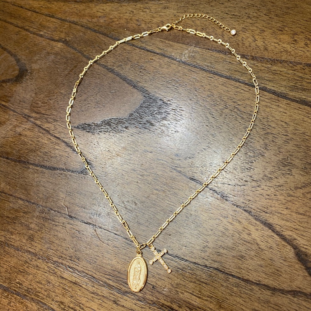 14K gold plated cross necklace - Picture 5 of 6